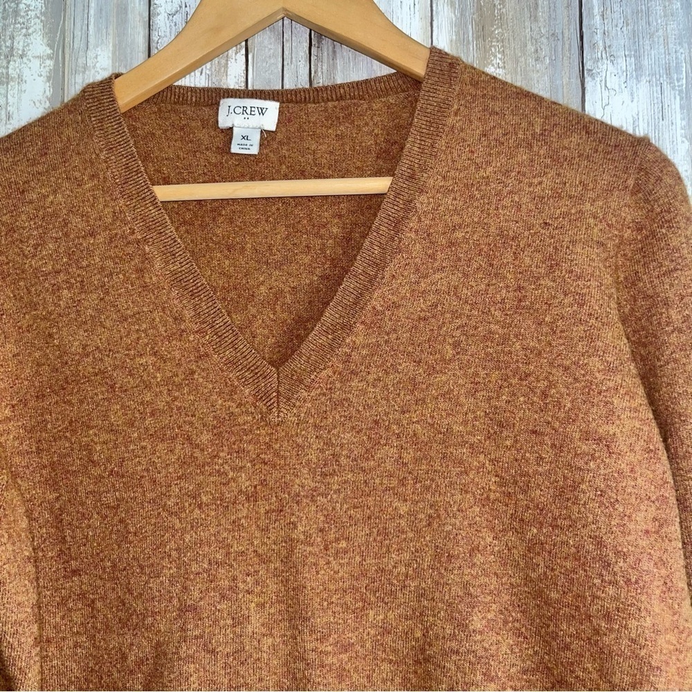 J.Crew Tan Wool Blend V Neck Sweater Women’s XL Cozy Neutral Fall Layering - Picture 2 of 4